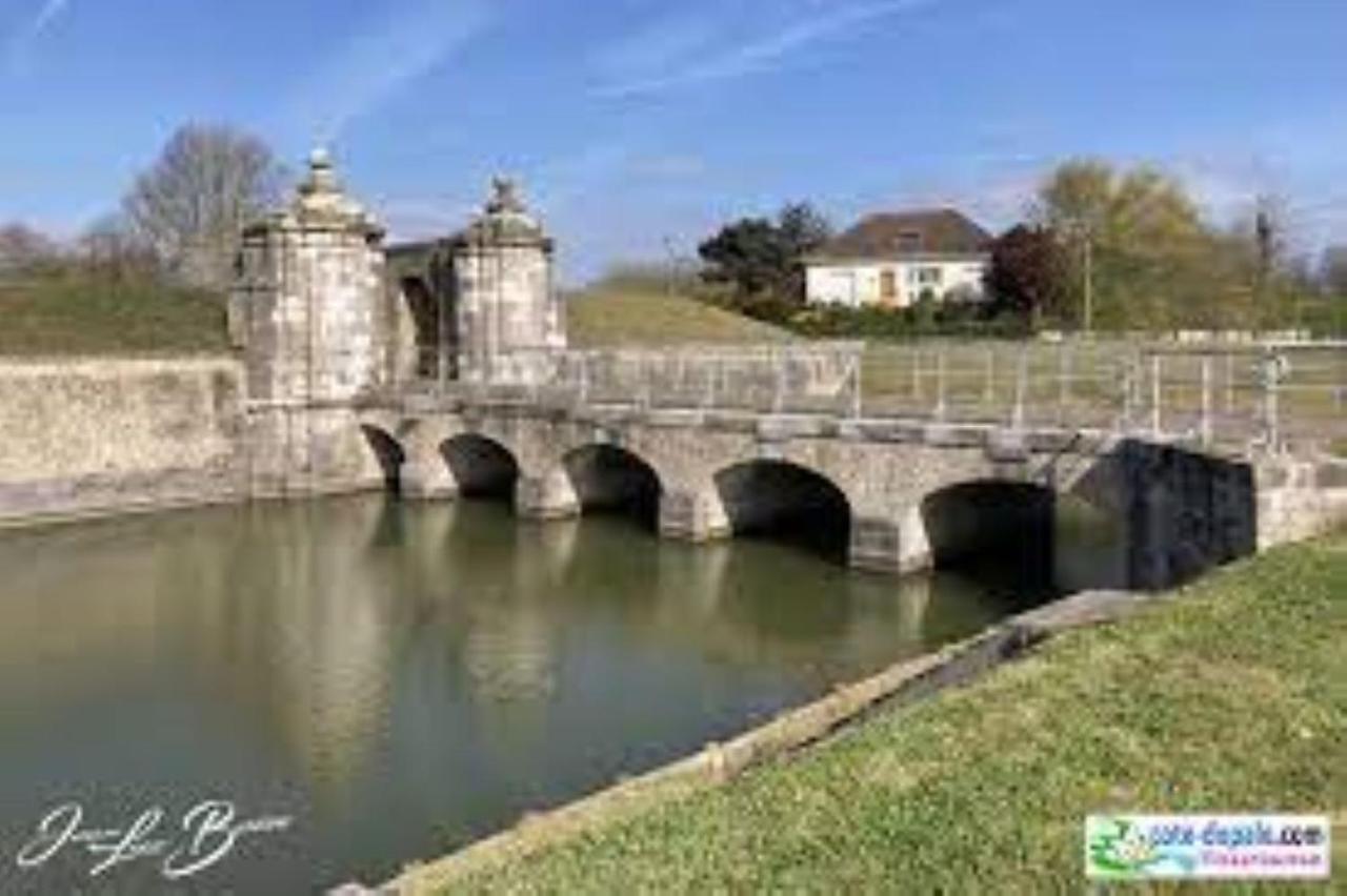 L'Etoile De Mer - Les Remparts Gravelines Luaran gambar