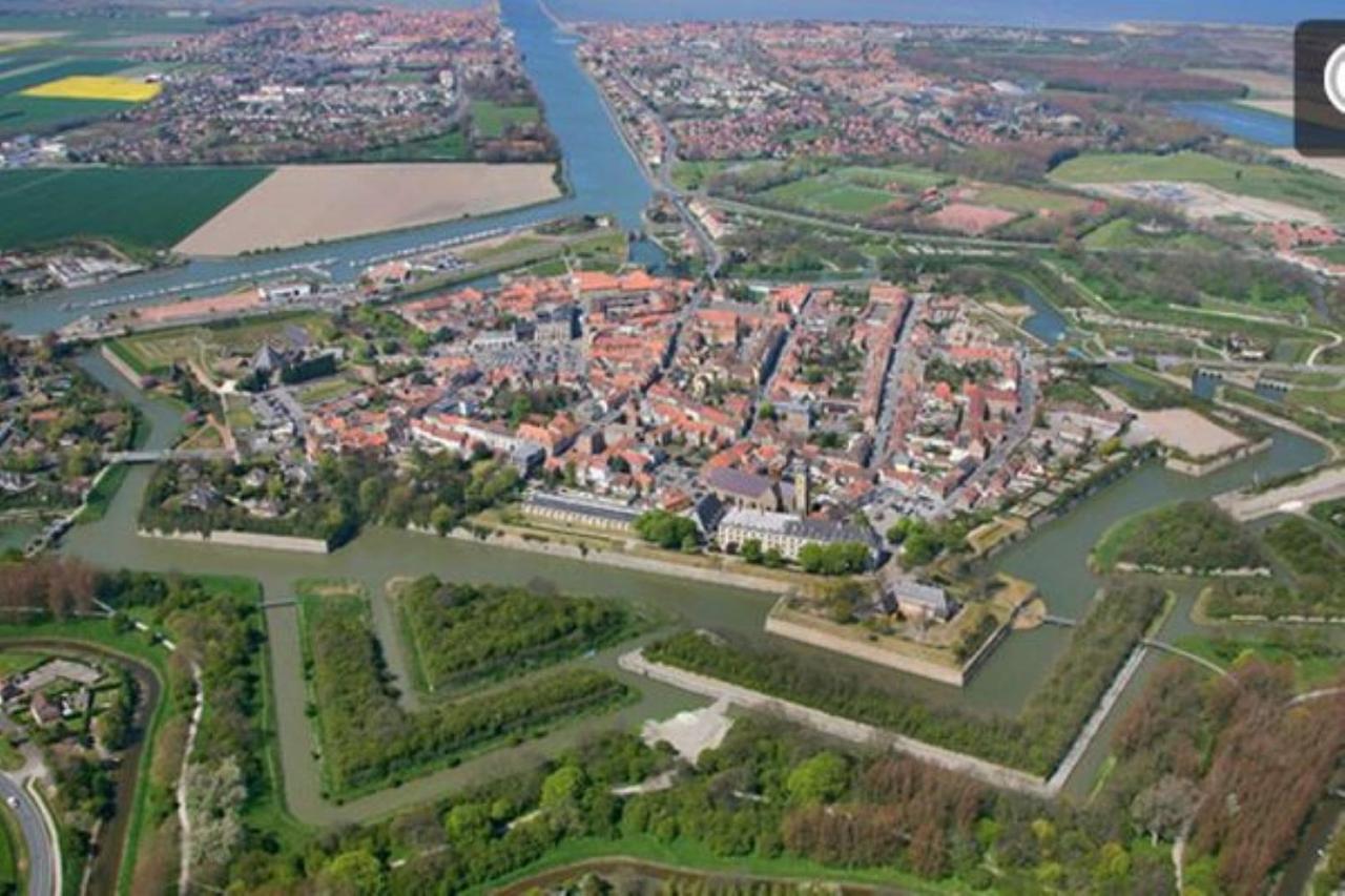 L'Etoile De Mer - Les Remparts Gravelines Luaran gambar